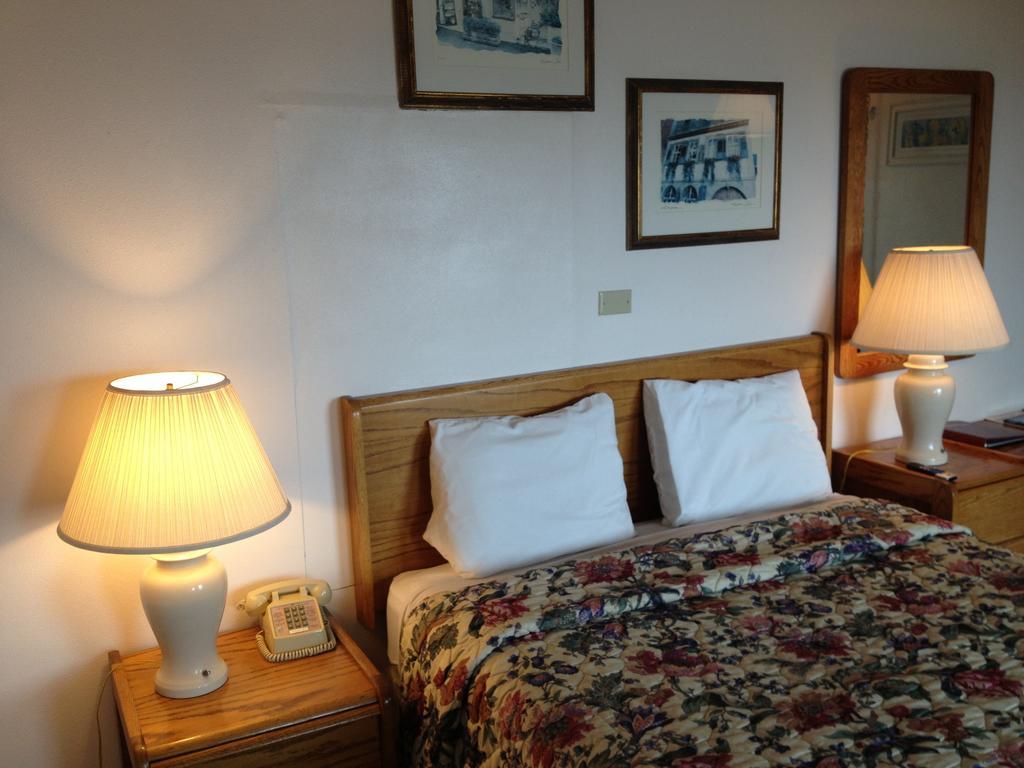 Cozy Cove Beachfront Resort Inn Lincoln City Exterior photo